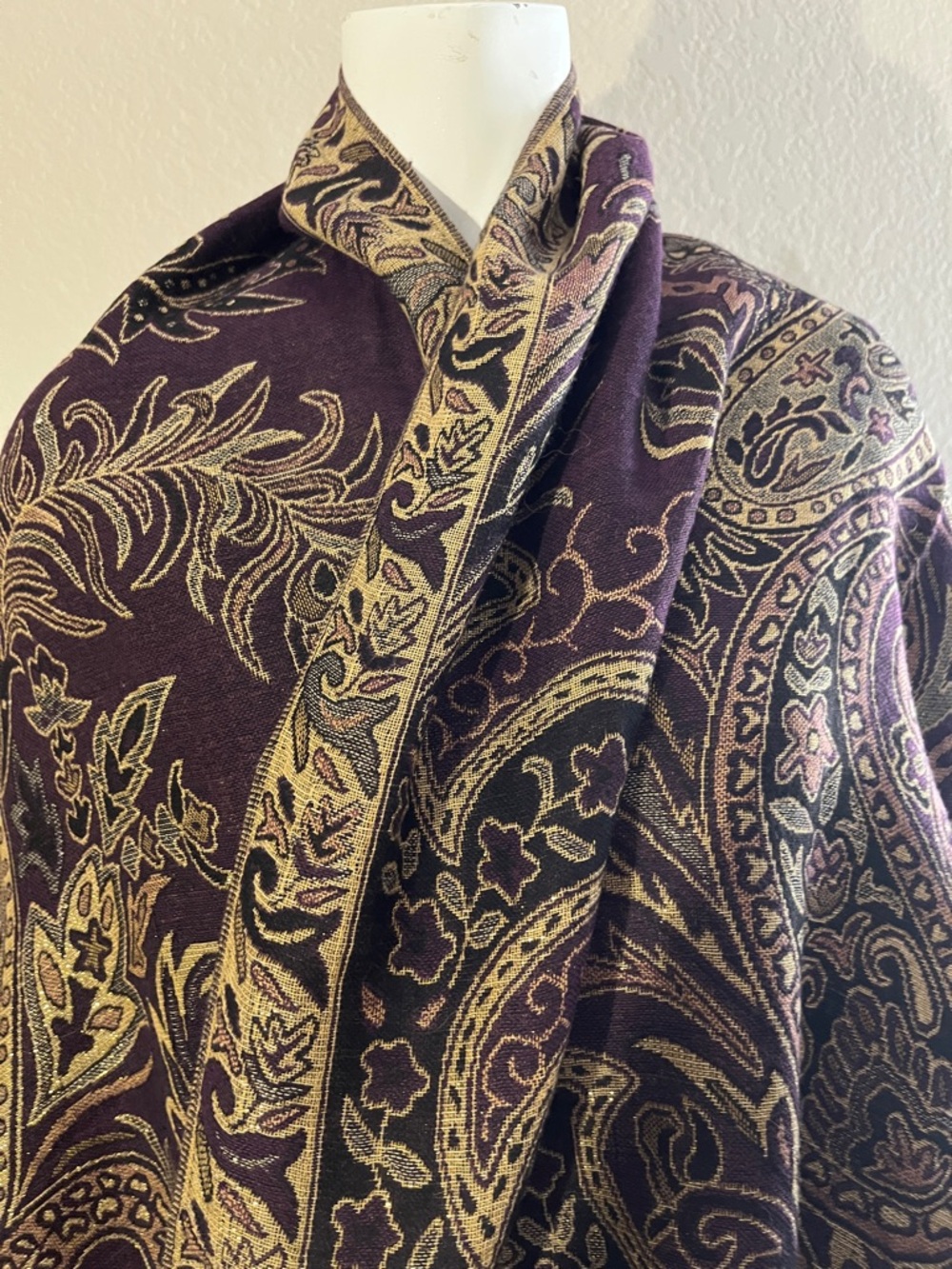 Paisley Jacquard Shawl Scarf in Plum and Gold - Picture 2 of 7